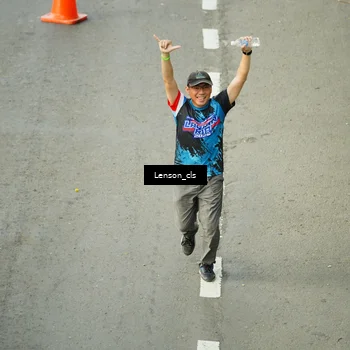 Runner Photo 7688552
