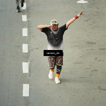 Runner Photo 7688563