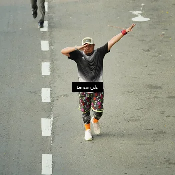 Runner Photo 7688565
