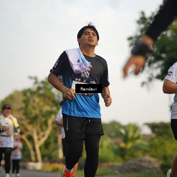 Runner Photo 7688567