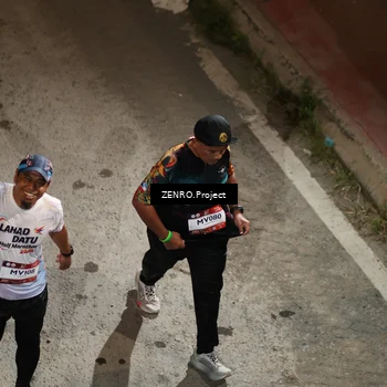 Runner Photo 7688571