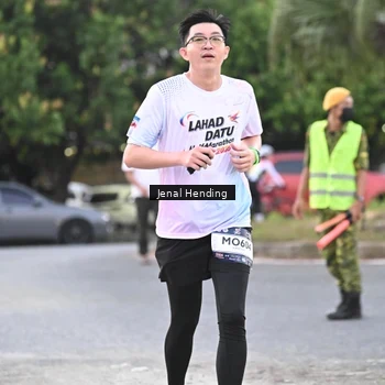 Runner Photo 7688573