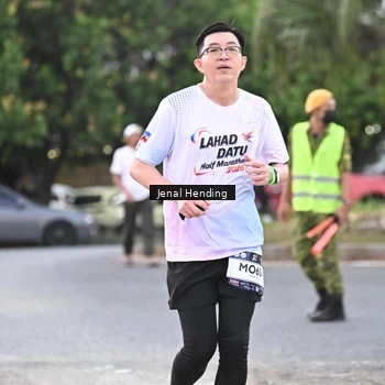 Runner Photo 7688587