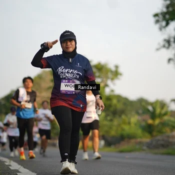 Runner Photo 7688596
