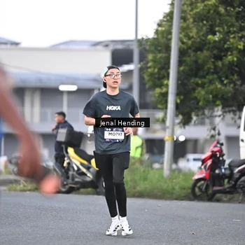 Runner Photo 7688600