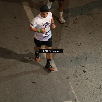 Runner Photo 7688635