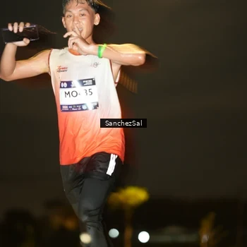 Runner Photo 7688641