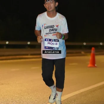 Runner Photo 7688685