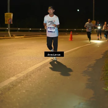 Runner Photo 7688686