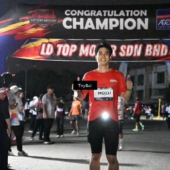 Runner Photo 7688692
