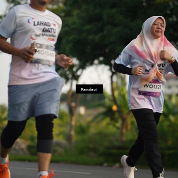 Runner Photo 7688713