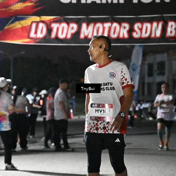 Runner Photo 7688730