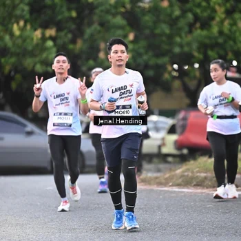 Runner Photo 7688752
