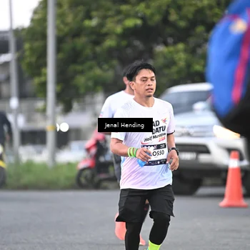 Runner Photo 7688757