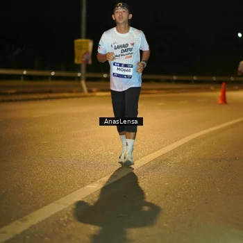 Runner Photo 7688768