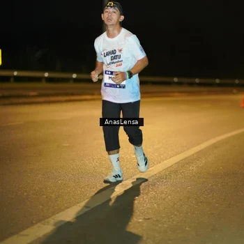 Runner Photo 7688772