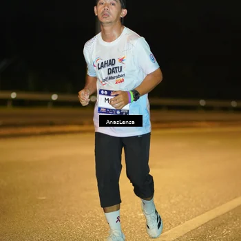 Runner Photo 7688778