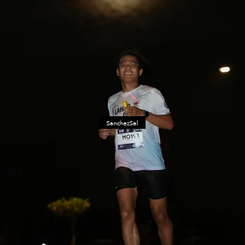 Runner Photo 7688789