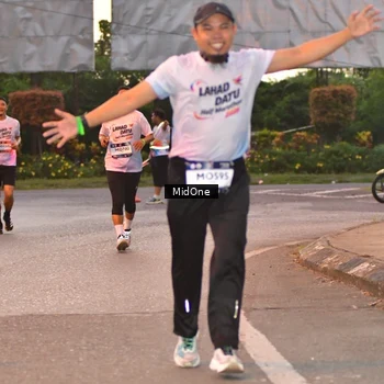 Runner Photo 7688790