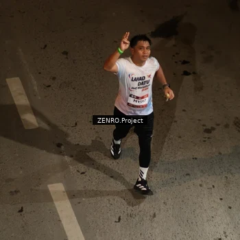 Runner Photo 7688803