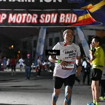 Runner Photo 7688868