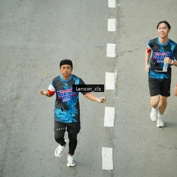 Runner Photo 7688873
