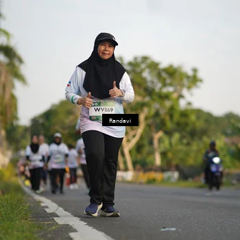 Runner Photo 7688884