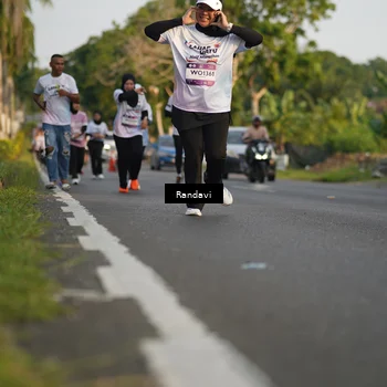 Runner Photo 7688887