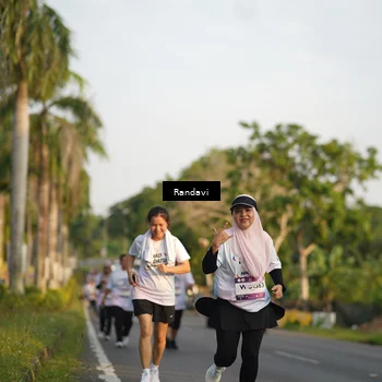 Runner Photo 7688900