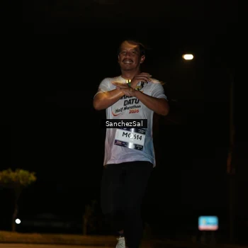 Runner Photo 7688932