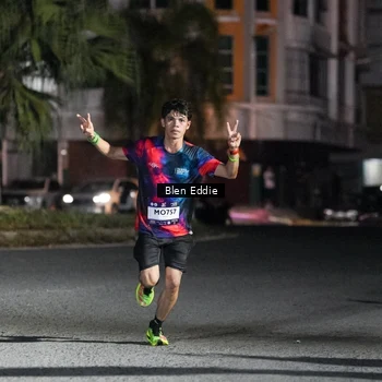 Runner Photo 7688944