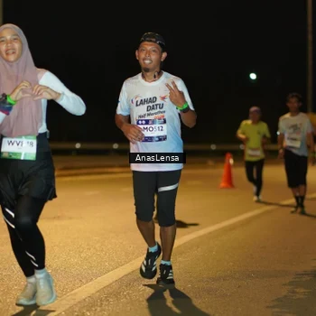 Runner Photo 7688954