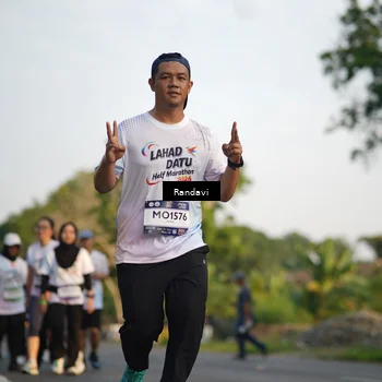 Runner Photo 7688995