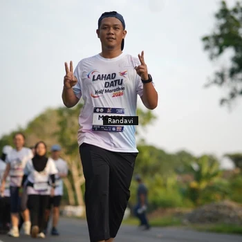 Runner Photo 7688997