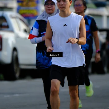 Runner Photo 7689017