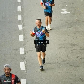 Runner Photo 7689018