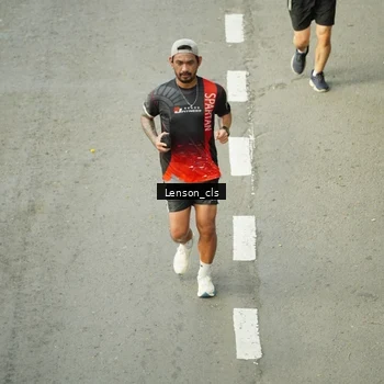 Runner Photo 7689020