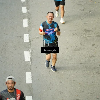 Runner Photo 7689021