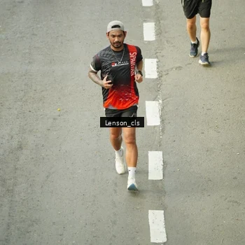 Runner Photo 7689023