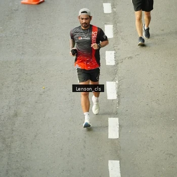 Runner Photo 7689038