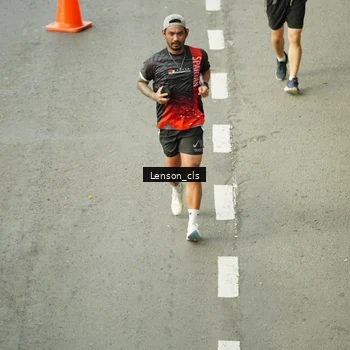 Runner Photo 7689043
