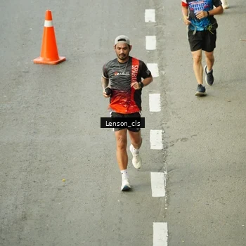 Runner Photo 7689044