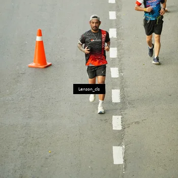 Runner Photo 7689046