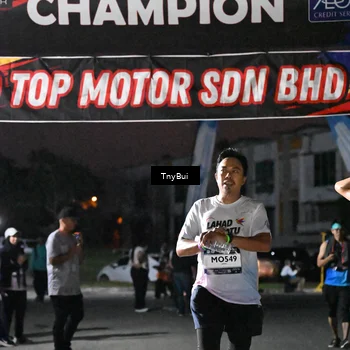 Runner Photo 7689058