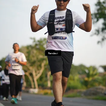 Runner Photo 7689071