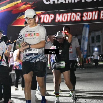 Runner Photo 7689073
