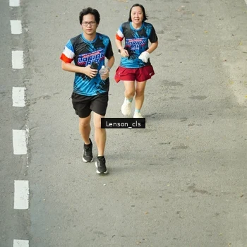 Runner Photo 7689074