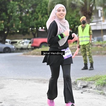 Runner Photo 7689093