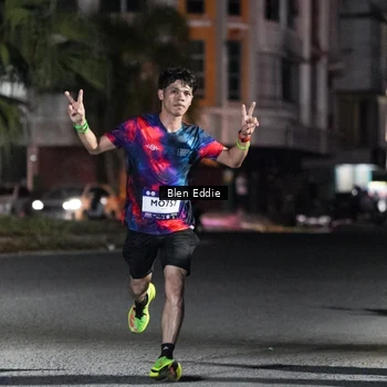 Runner Photo 7689096