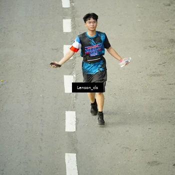 Runner Photo 7689102